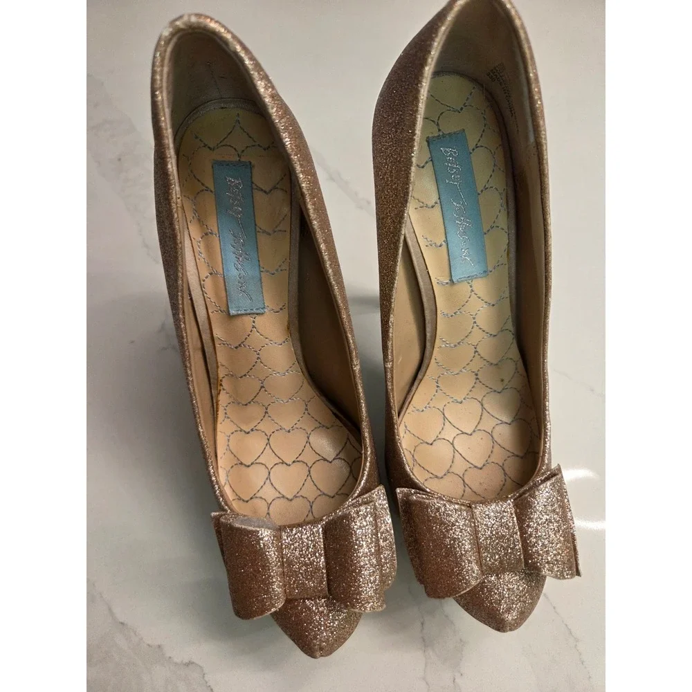 Betsey Johnson Blue SB-GIGI Champagne Gold Glitter Lace Bow Platform Pumps 6B